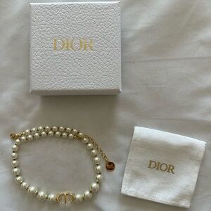 Authentic Dior 30 Montaigne White Pearl Gold Charm Choker Necklace